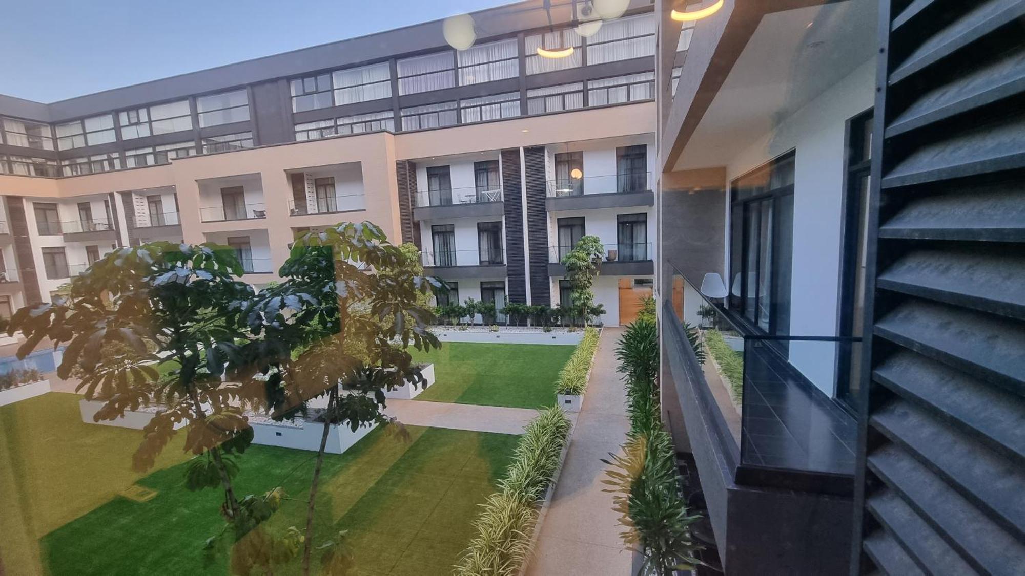 Embassy Gardens Luxury Suites Cpg Accra Ngoại thất bức ảnh